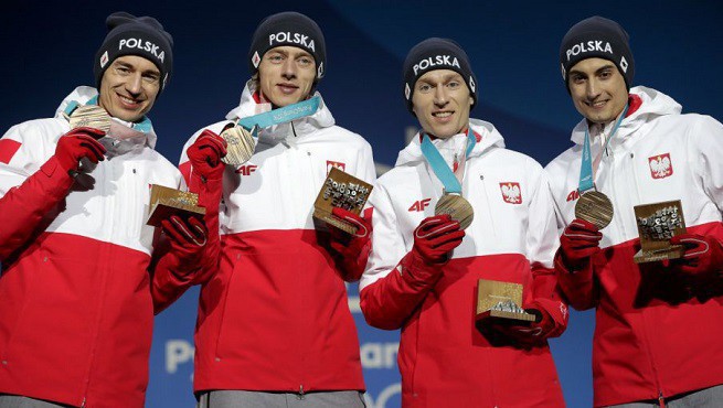 Od lewej: Kamil Stoch, Dawid Kubacki, Stefan Hula, Maciej Kot; fot. PAP